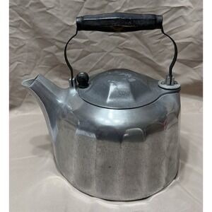 Vintage National Large‎ Aluminum Tea Pot Eau Clair Wisconsin
